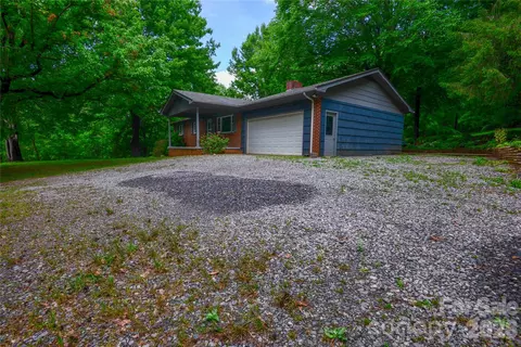 24 Sarabec Hill Rd, Black Mountain, NC 28711
