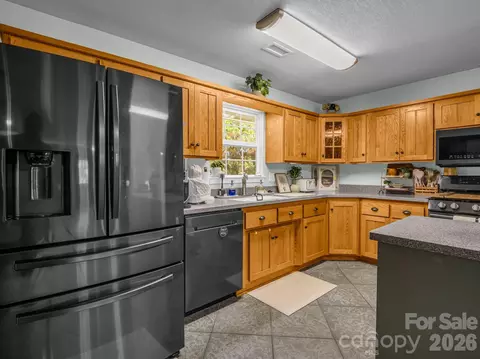 Kitchen - 157 Cherry Ridge Dr, Bostic, NC 28018 photo 4 of 6
