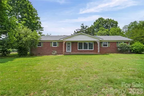 708 Mocksville Hwy, Statesville, NC 28625