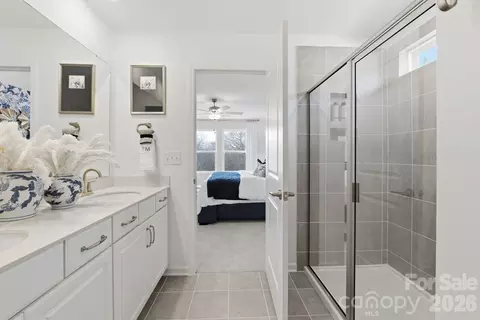 Bath - 409 Silver Birch Ct, Shelby, NC 28152 photo 1 of 1