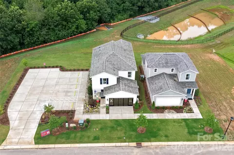 View/Area - 409 Silver Birch Ct, Shelby, NC 28152 photo 5 of 9