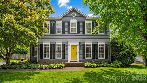 6901 Daerwood Pl, Charlotte, NC 28215
