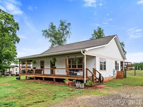 108 Split Rail Drive Ext, Asheville, NC 28806