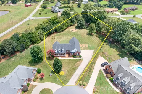 4380 Woodsbury Ln, Lincolnton, NC 28092