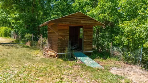 Exterior - 47 Johnson Dr, Marion, NC 28752 photo 6 of 10