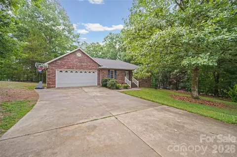2920 Noritake Trl, Albemarle, NC 28001