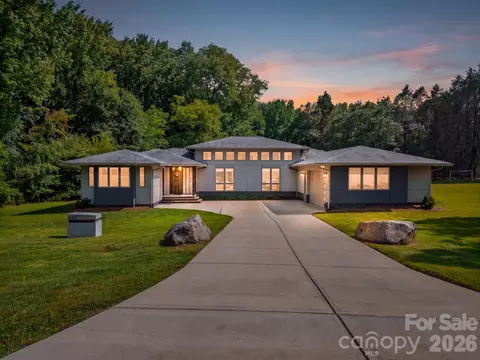 439 Cottonfield Cir, Waxhaw, NC 28173