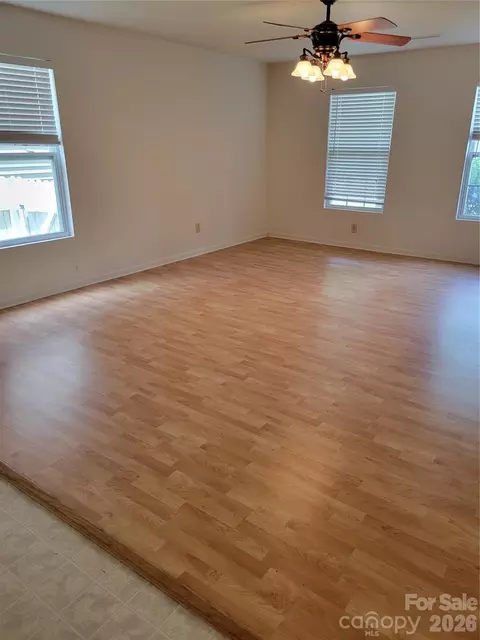 Living - 806 Sinclair Dr, Monroe, NC 28112 photo 5 of 6