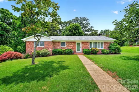 35 Mountain Ter, Asheville, NC 28806