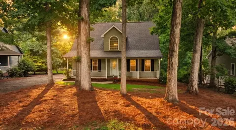 302 Skyland Ct, Mount Gilead, NC 27306
