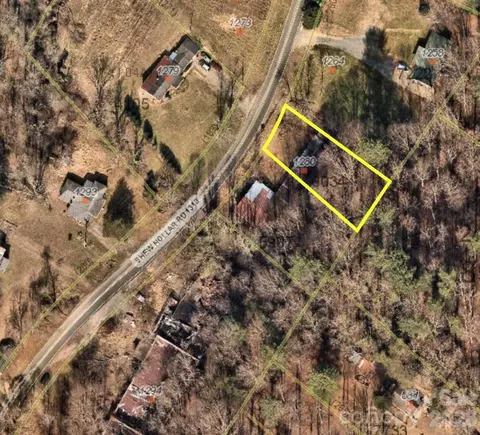 1280 Shew Hollar Rd, Lenoir, NC 28645
