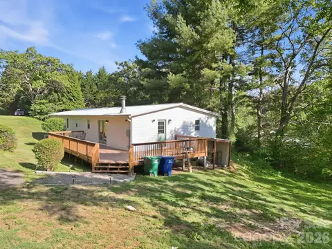 118 Heather Dr, Asheville, NC 28806