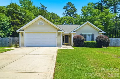 12209 Woodbend Dr, Matthews, NC 28105
