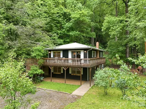 182 Saw Branch Rd, Candler, NC 28715