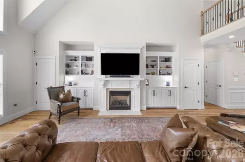 Living - 2015 Pierson Dr, Lancaster, SC 29720 photo 3 of 7