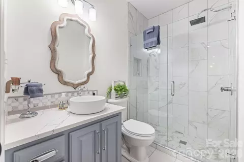 Bath - 2015 Pierson Dr, Lancaster, SC 29720 photo 5 of 5