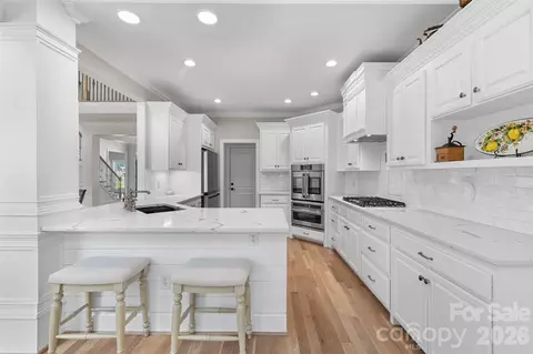 Kitchen - 2015 Pierson Dr, Lancaster, SC 29720 photo 2 of 8