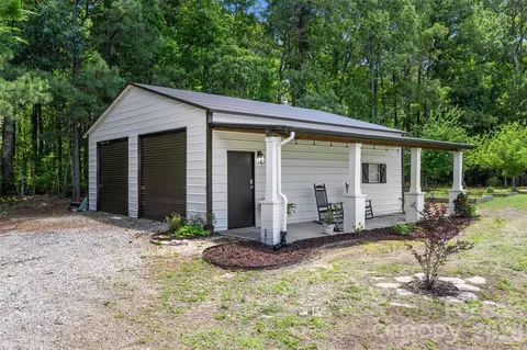 Exterior - 2015 Pierson Dr, Lancaster, SC 29720 photo 5 of 5