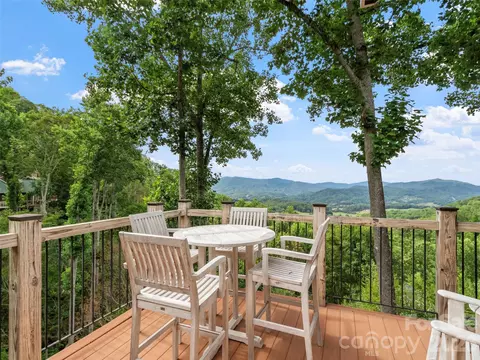 47 Creekside H301 Way #H/301, Burnsville, NC 28714