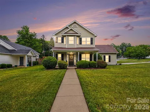 2243 Oakhurst Ct, Kannapolis, NC 28081