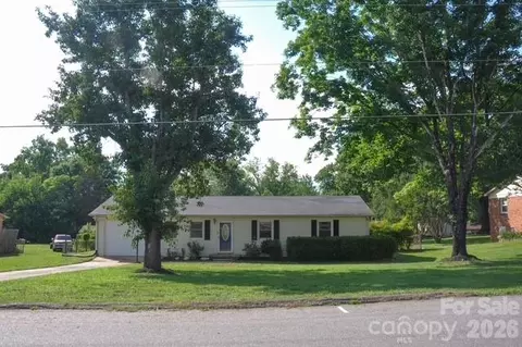 109 Oxford St, Shelby, NC 28152