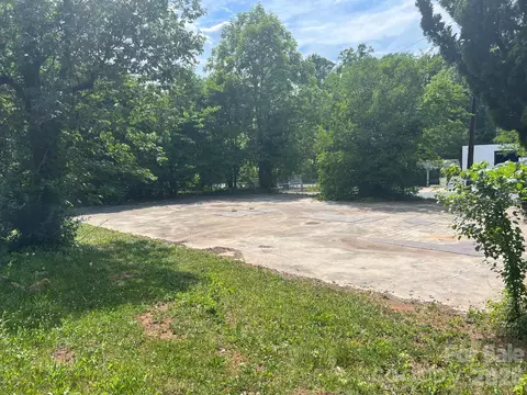 2300 E Independence Blvd, Charlotte, NC 28205