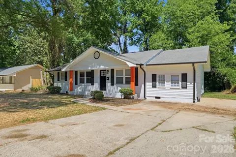 810 Echo Glen Rd, Charlotte, NC 28213