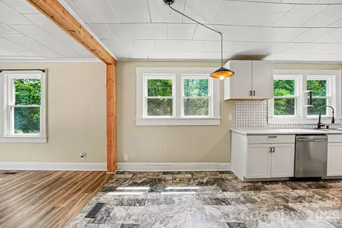 3230 12th Se Ave SE, Hickory, NC 28602
