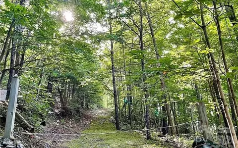 1662 Penley Rd, Lenoir, NC 28645
