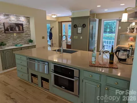 Kitchen - 675 Fox Run Ln, Tryon, NC 28782 photo 4 of 4