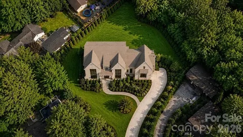 125 Randstone Ct, Charlotte, NC 28211