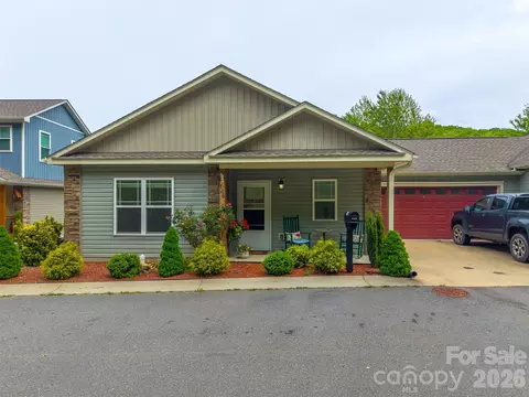 168 February Ln, Waynesville, NC 28785