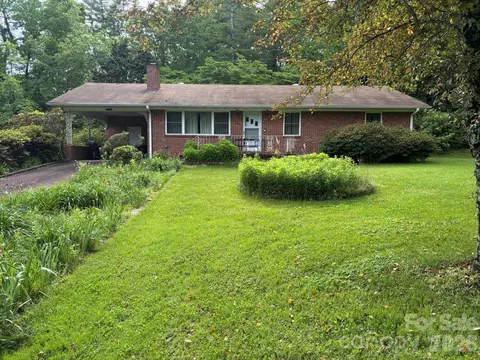 609 Valley Rd, Spruce Pine, NC 28777
