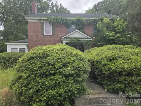 4291 W Pine St, Farmville, NC 27828