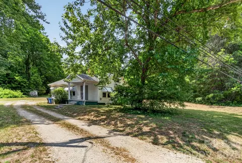 540 W Park Ave, Mooresville, NC 28115