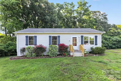 18032 Barnhardt Rd, Davidson, NC 28036