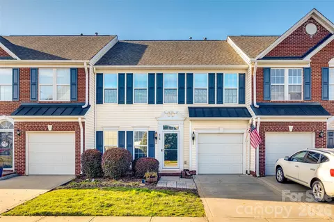 618 Bayou Cir, Clover, SC 29710