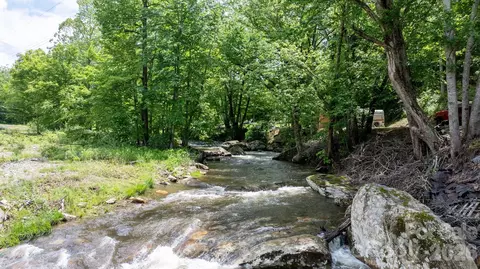 3206 Fork Mountain Rd, Bakersville, NC 28705