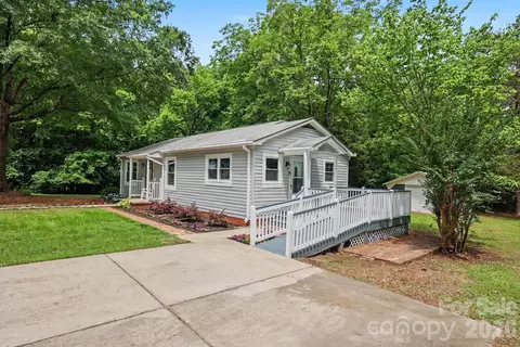 Exterior - 2101 Steele St, Monroe, NC 28110 photo 1 of 5
