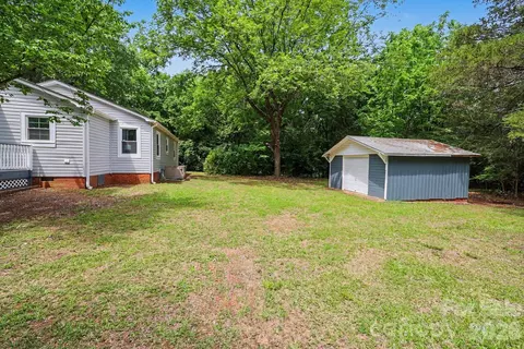 Exterior - 2101 Steele St, Monroe, NC 28110 photo 3 of 5