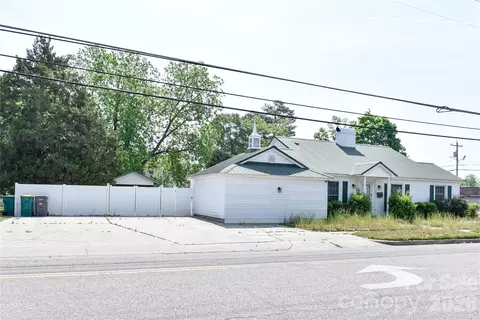 500 Godwin Ave, Lumberton, NC 28358