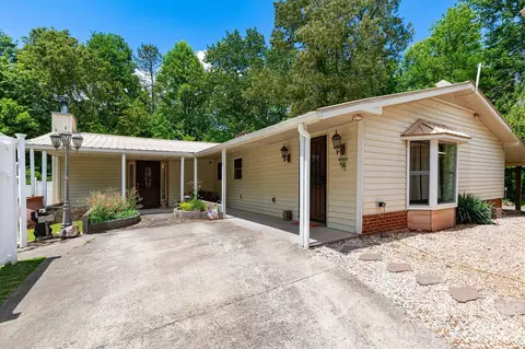 Forsythe Lane, Waynesville, NC 28785