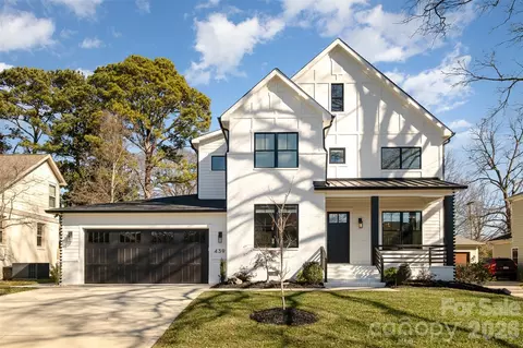 439 Melbourne Ct, Charlotte, NC 28209