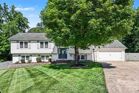 107 Condover Pl, Charlotte, NC 28270