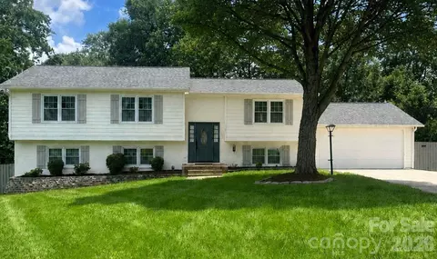 107 Condover Pl, Charlotte, NC 28270