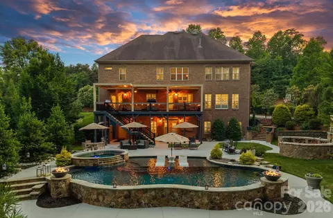 139 Logan Crossing Dr, Davidson, NC 28036