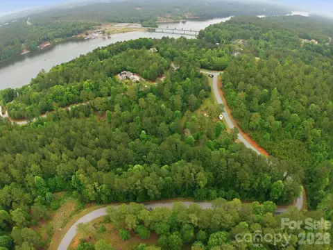 1626 Lake Vista Ne Dr NE, Connelly Springs, NC 28612