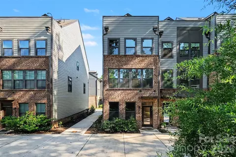 300 Twinflower Ln, Charlotte, NC 28205