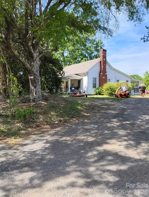 2950 Irish Potato Rd, Concord, NC 28025