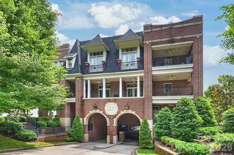 2251 Selwyn Ave, Charlotte, NC 28207